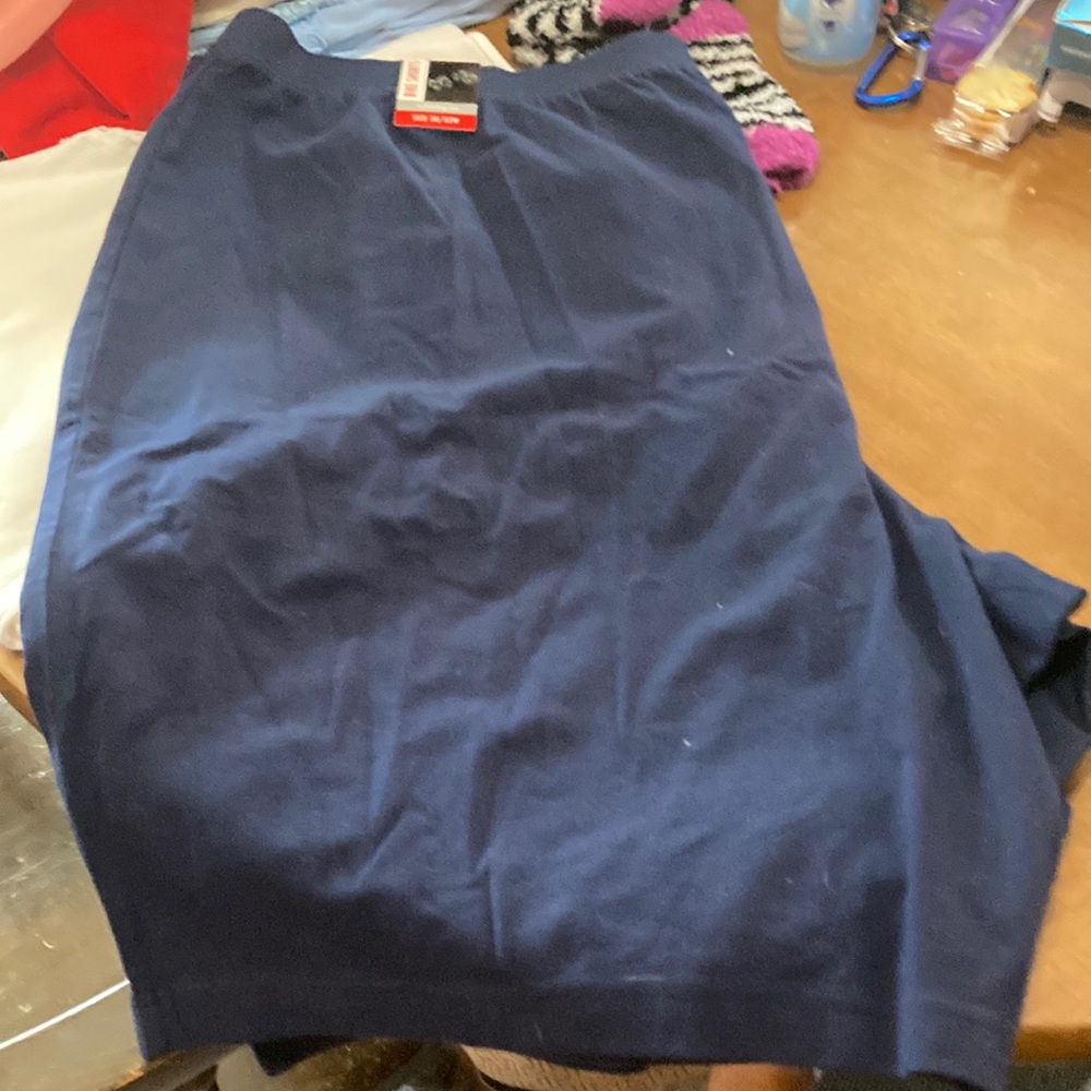 NWT Dark blue shorts size 30/32